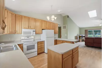 1053 W Ridge Court, New Richmond, WI 54017 - Photo 7