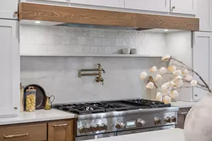 5700 Susan Ave, Edina, MN 55439 - Photo 9