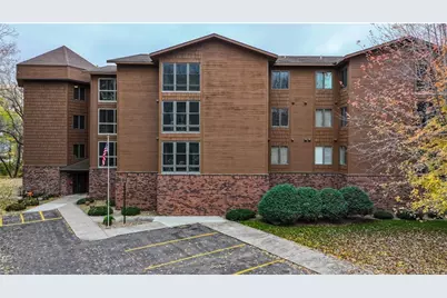 415 S 4th Street #D3, Marshall, MN 56258 - Photo 1
