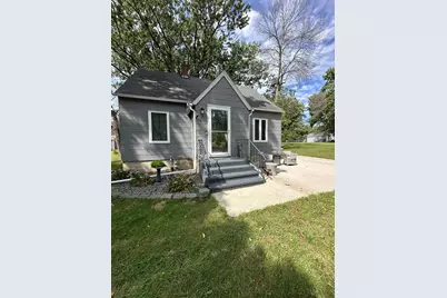 423 10th Street S, Mountain Lake, MN 56159 - Photo 3