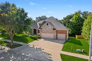3107 Darcy Dr NE, Rochester, MN 55906 - Photo 3