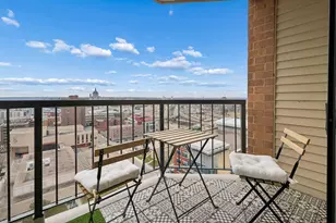 78 10th St E, Saint Paul, MN 55101 - Photo 1