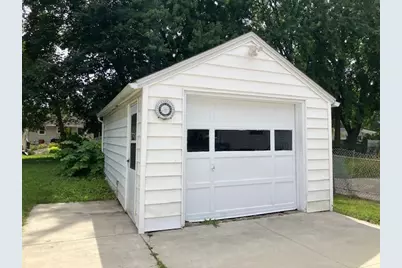 614 9th Avenue SE, Waseca, MN 56093 - Photo 3