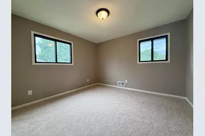 1612 69th Avenue N, Brooklyn Center, MN 55430 - Photo 9
