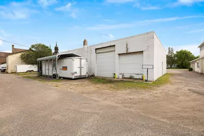 304 Broadway Avenue W, Little Falls, MN 56345 - Photo 3