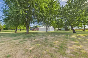 21677 Co Rd 197, Belgrade, MN 56312 - Photo 29