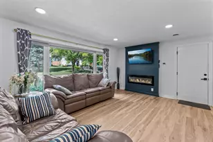 11325 Interlachen Rd, Chisago City, MN 55013 - Photo 9