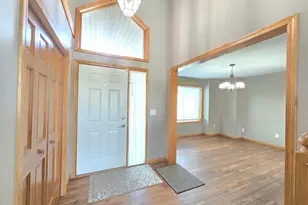 4625 Edinbrook Terrace, Brooklyn Park, MN 55443 - Photo 3