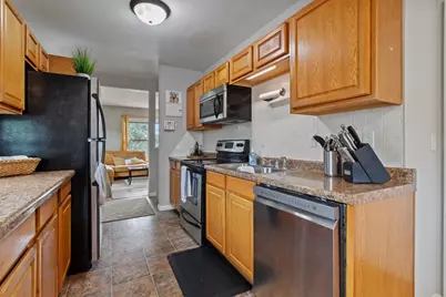 2257 Fremont Avenue E, Saint Paul, MN 55119 - Photo 11