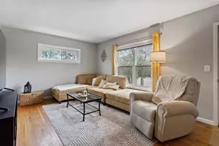 2257 Fremont Ave E, Saint Paul, MN 55119 - Photo 3