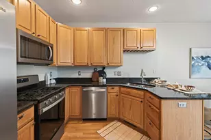594 Sutherland Dr, Woodbury, MN 55129 - Photo 11