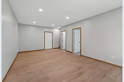 594 Sutherland Drive, Woodbury, MN 55129 - Photo 25