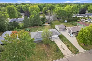2795 Farrington St, Roseville, MN 55113 - Photo 5