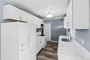 10924 Gettysburg Ave N, Champlin, MN 55316 - Photo 9