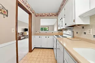 2200 Nevada Ave S, Saint Louis Park, MN 55426 - Photo 9
