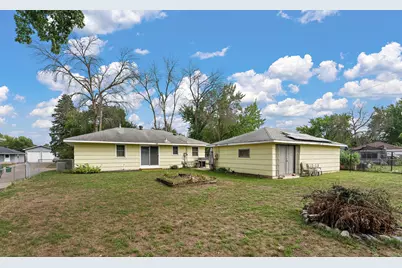 8820 Greenway Avenue S, Cottage Grove, MN 55016 - Photo 5