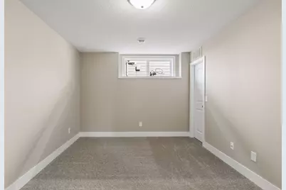 4742 Lawndale Court N, Plymouth, MN 55446 - Photo 37
