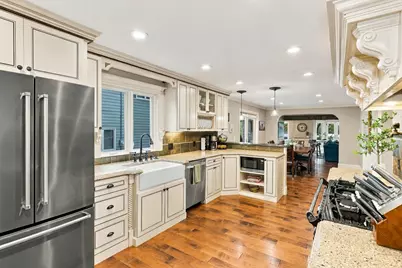 510 Pleasant View Road, Chanhassen, MN 55317 - Photo 5