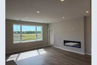 8208 Haywood Drive, Lino Lakes, MN 55014 - Photo 5