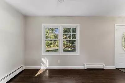 928 Griffin Avenue, Mahtomedi, MN 55115 - Photo 11