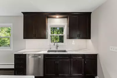 928 Griffin Avenue, Mahtomedi, MN 55115 - Photo 9
