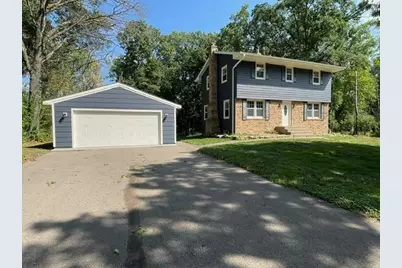 928 Griffin Avenue, Mahtomedi, MN 55115 - Photo 3