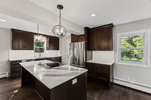 928 Griffin Ave, Mahtomedi, MN 55115 - Photo 5