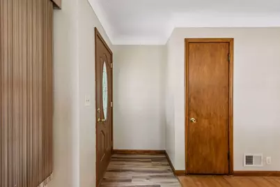 3637 Orchard Avenue N, Robbinsdale, MN 55422 - Photo 3