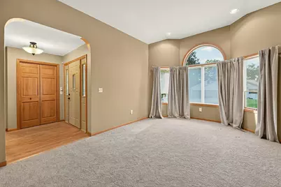 1505 Glendale Hills Drive NE, Rochester, MN 55906 - Photo 5