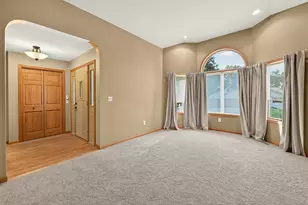 1505 Glendale Hills Dr NE, Rochester, MN 55906 - Photo 5