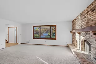 710 Windemere Dr, Plymouth, MN 55441 - Photo 9