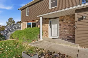 710 Windemere Dr, Plymouth, MN 55441 - Photo 23