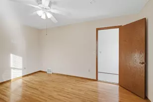 710 Windemere Dr, Plymouth, MN 55441 - Photo 23