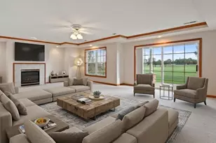 583 Holly Ln N, Oakdale, MN 55128 - Photo 19