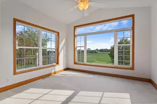 583 Holly Ln N, Oakdale, MN 55128 - Photo 15