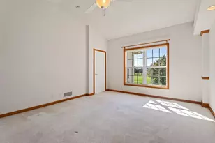 583 Holly Ln N, Oakdale, MN 55128 - Photo 29