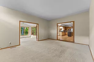 17707 Kingsbury Cir, Lakeville, MN 55044 - Photo 11