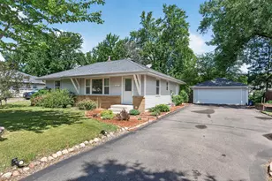 211 92nd Ave NE, Blaine, MN 55434 - Photo 1