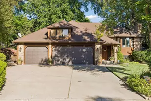 5170 Hemlock Ln N, Plymouth, MN 55442 - Photo 3