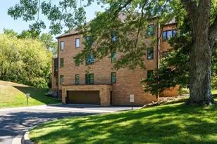 1830 Eagle Ridge Dr, Mendota Heights, MN 55118 - Photo 25