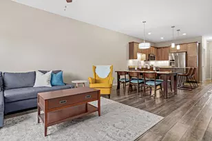 4151 Blakewood Dr, Shakopee, MN 55379 - Photo 7
