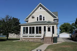 405 E Lake St, Osakis, MN 56360 - Photo 1