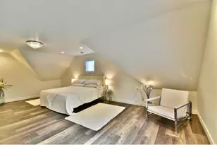 1022 Gardner St E, Wayzata, MN 55391 - Photo 9