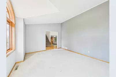 1952 Park Ridge Court, Chaska, MN 55318 - Photo 15