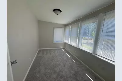989 Marion Street, Saint Paul, MN 55117 - Photo 7