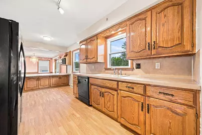 1463 Glynview Trail, Faribault, MN 55021 - Photo 7