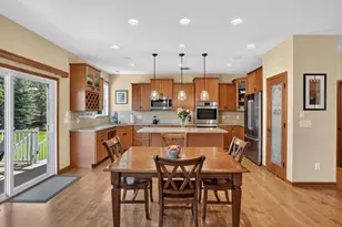 15211 Plumstone Dr, Eden Prairie, MN 55347 - Photo 9
