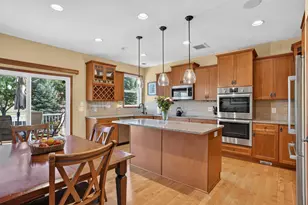 15211 Plumstone Dr, Eden Prairie, MN 55347 - Photo 13