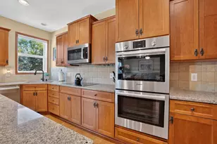 15211 Plumstone Dr, Eden Prairie, MN 55347 - Photo 11