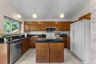 1013 Rushmore Drive, Burnsville, MN 55306 - Photo 11